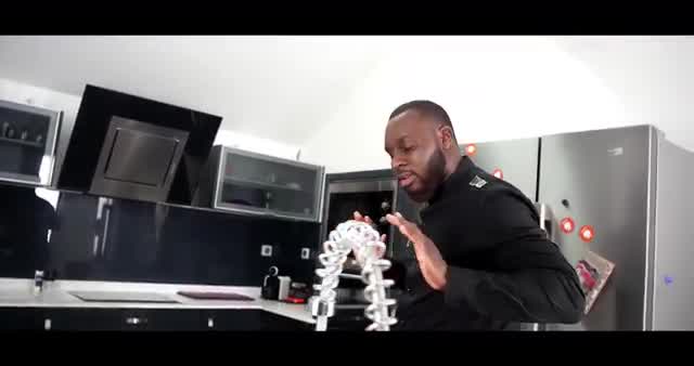 Abou Debeing - Je te vois (feat. Abou Debeing)