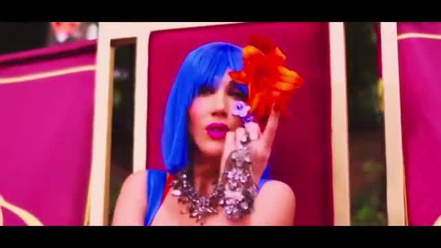 Hande Yener - Alt Dudak