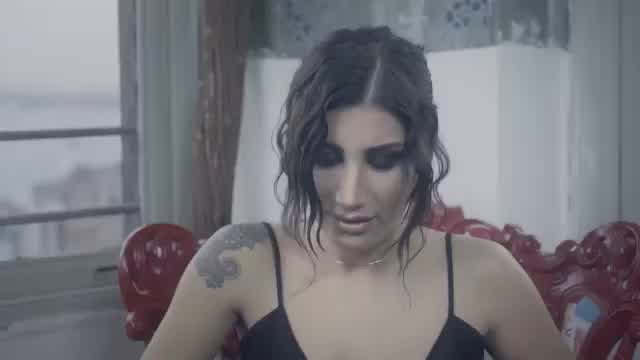 İrem Derici - Değmezsin Ağlamaya