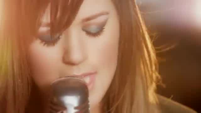 Kelly Clarkson - Stronger