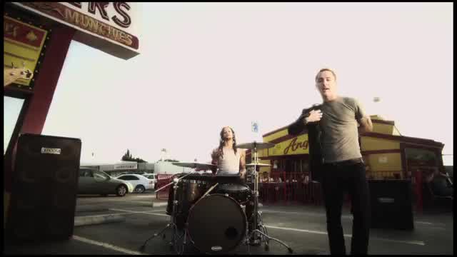 Yellowcard - Hang You Up