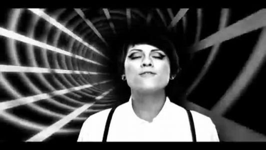 Tegan and Sara - Feel It in My Bones